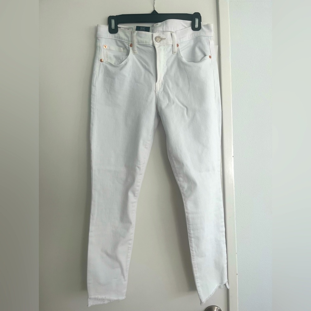 White skinny mid rise jeans